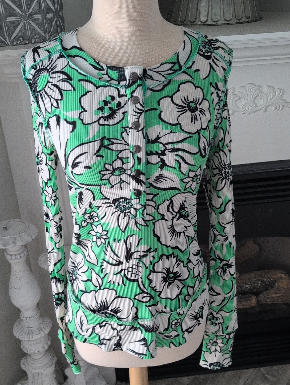 Free People Movement Scoop-Neck Long Sleeve Floral Top in Mint and White Size M